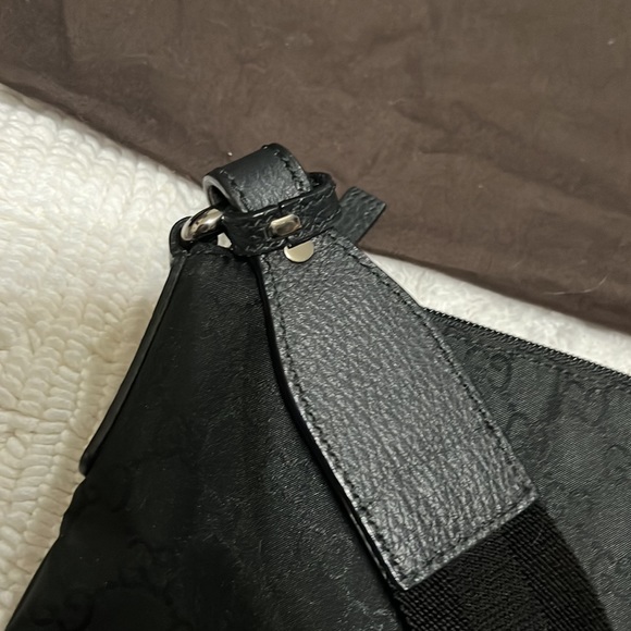 Gucci Messenger Bag - Picture 4 of 11
